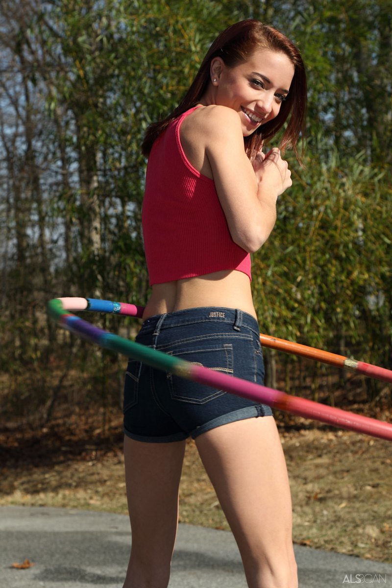 Маша, 23 года, 2 размер груди